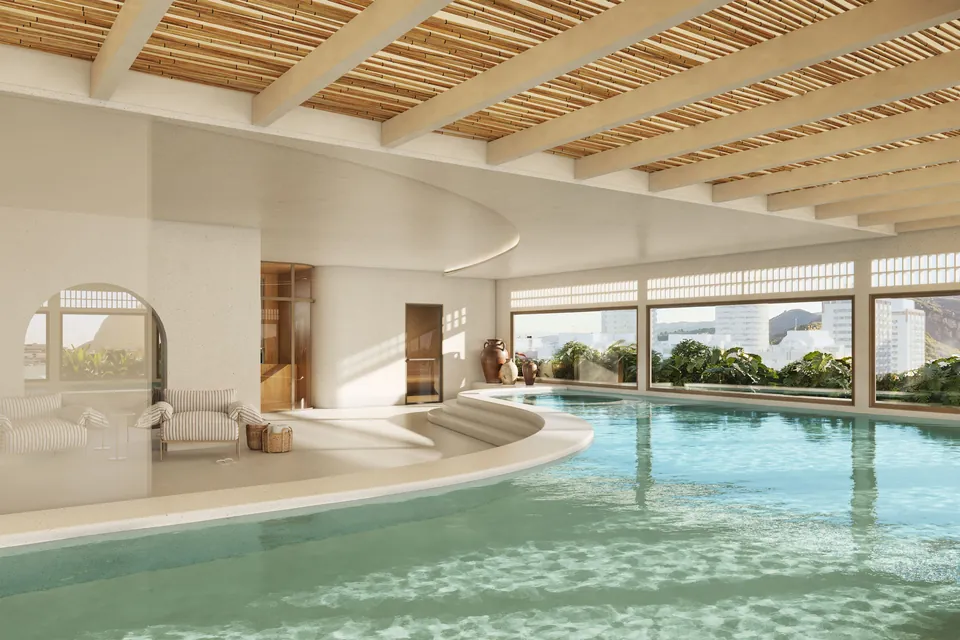 Kronos SPA com piscina coberta e áreas de descanso